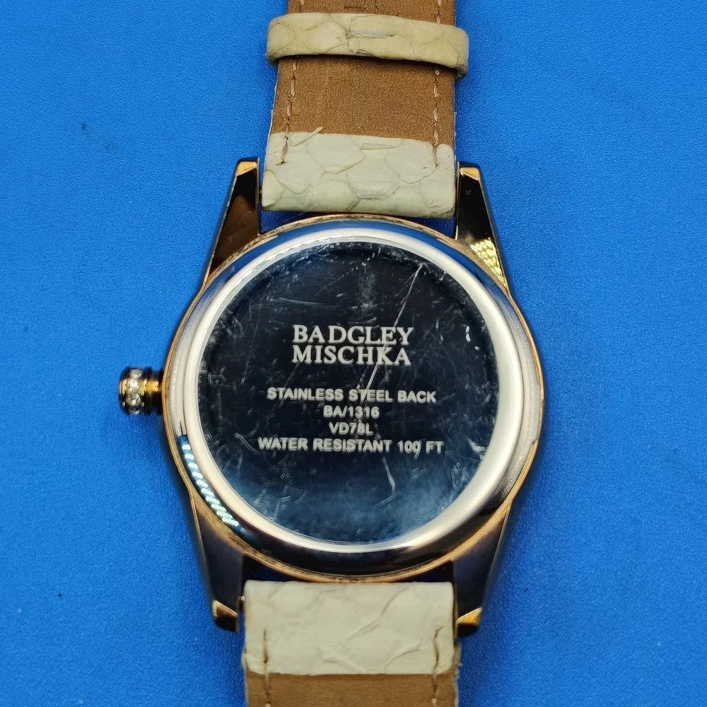Vintage 2006 Bradgley Mischka Mother of Pearl 40mm Womens Watch Snake Skin Strap